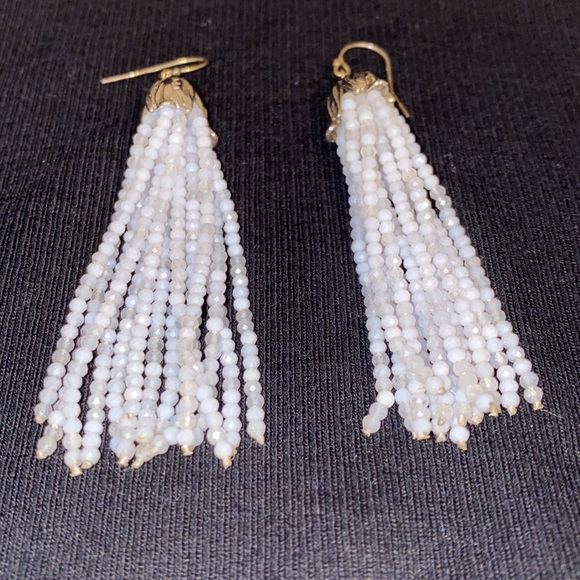 Custom made beaded hanging earrings - Picture 3 of 4